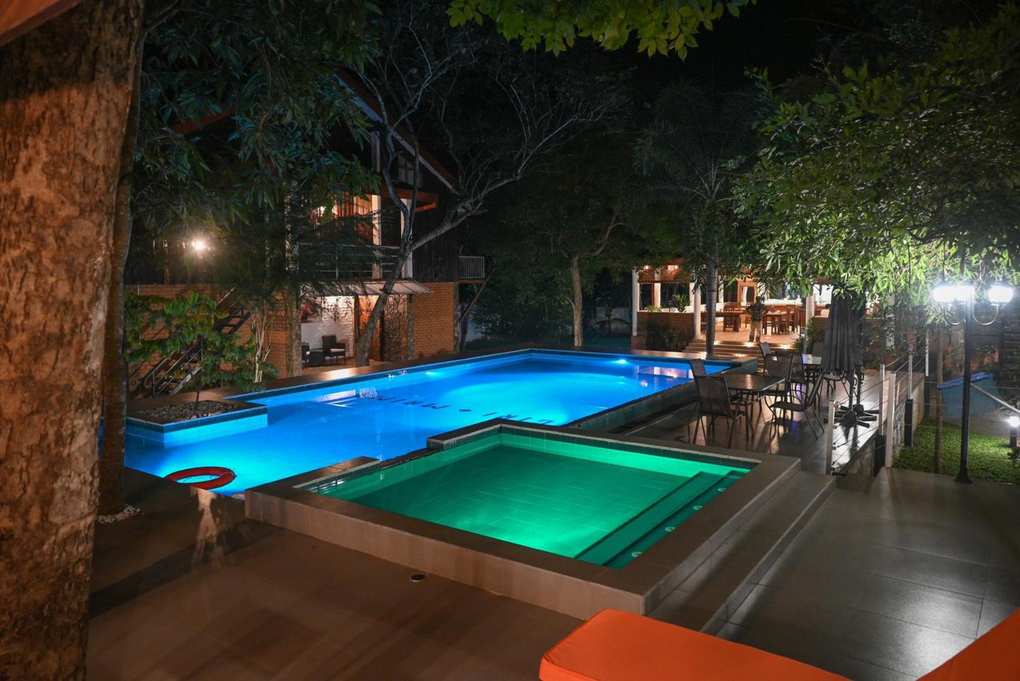 Tepraas Sigiriya Hotel Luaran gambar
